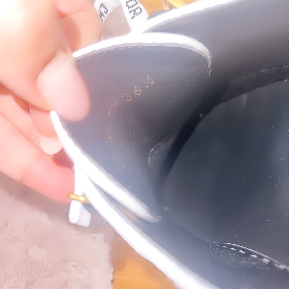 Authentic Dior Sneakers - size 36.5 - Picture 5 of 6